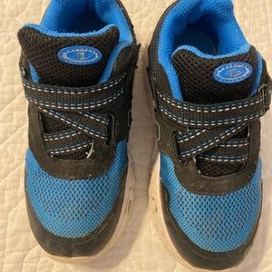 Light up sneakers toddler boy size 11
